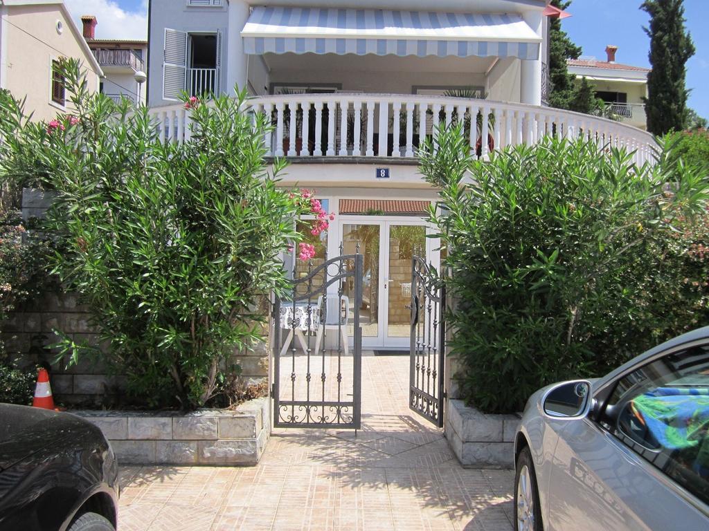 Apartments Antonia Malinska Δωμάτιο φωτογραφία