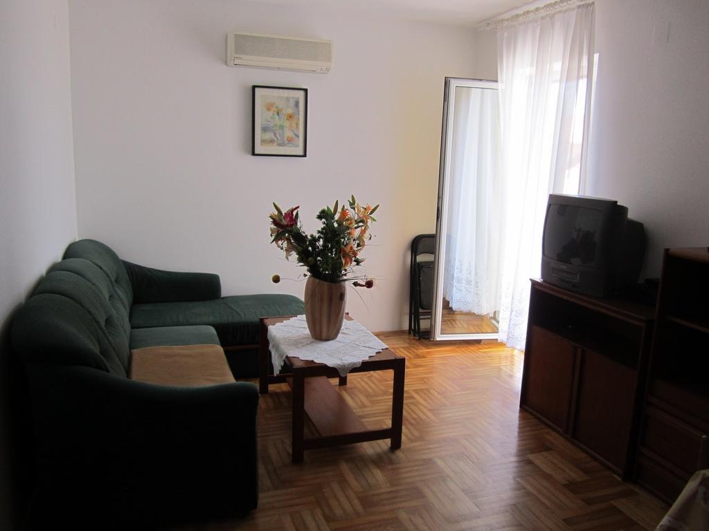 Apartments Antonia Malinska Εξωτερικό φωτογραφία