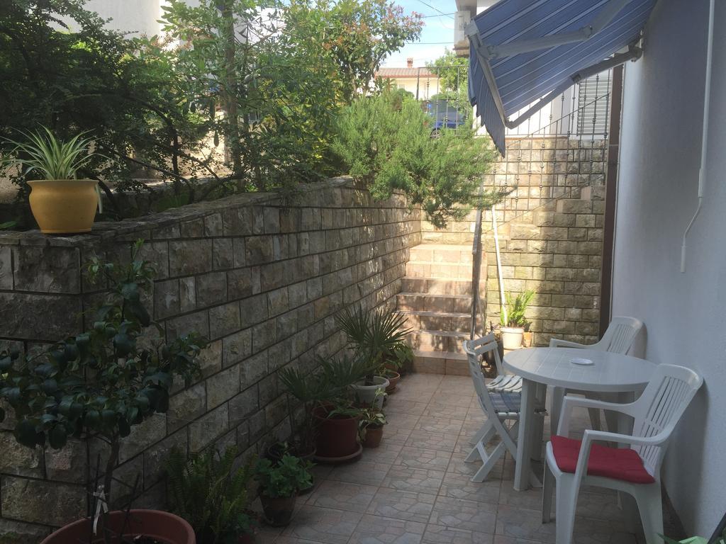 Apartments Antonia Malinska Εξωτερικό φωτογραφία