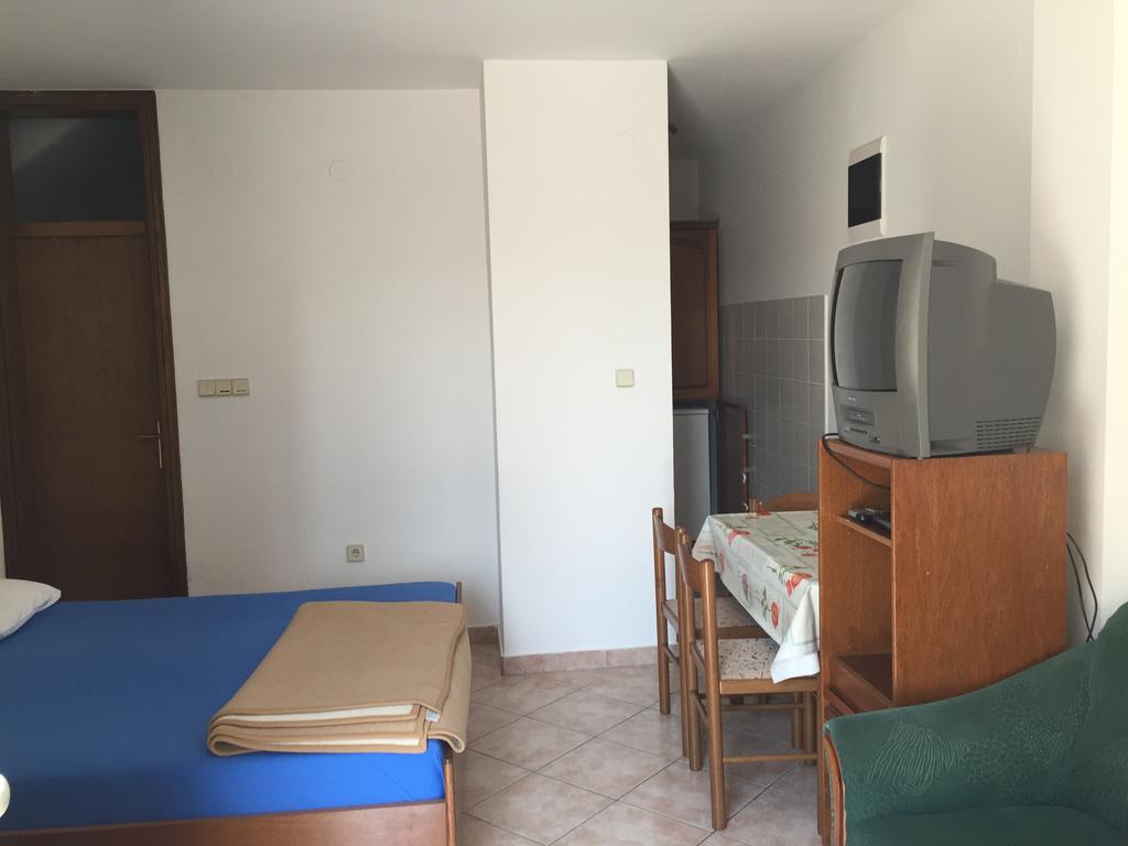 Apartments Antonia Malinska Εξωτερικό φωτογραφία