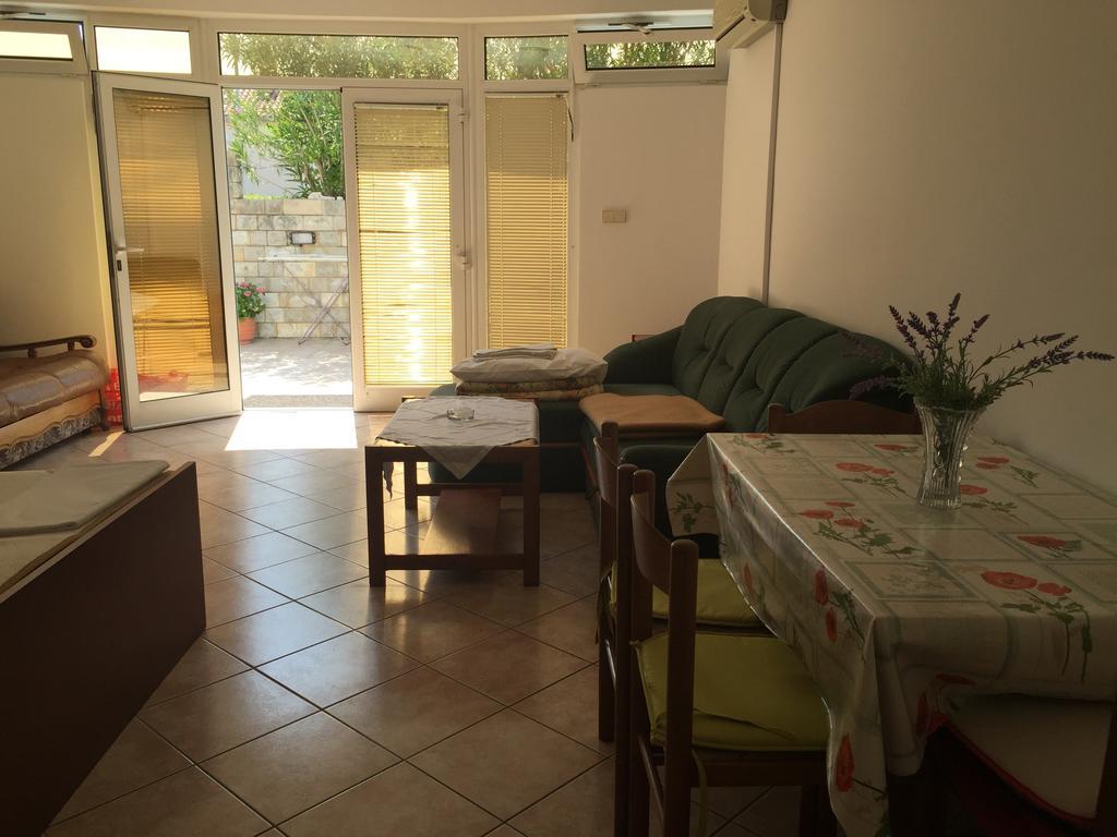 Apartments Antonia Malinska Εξωτερικό φωτογραφία